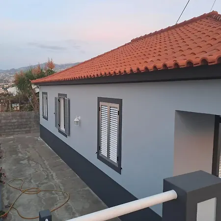 Port View House Funchal (Madeira)